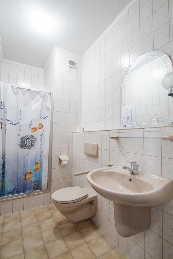 Hotel Groebern Am See Grobern 외부 사진